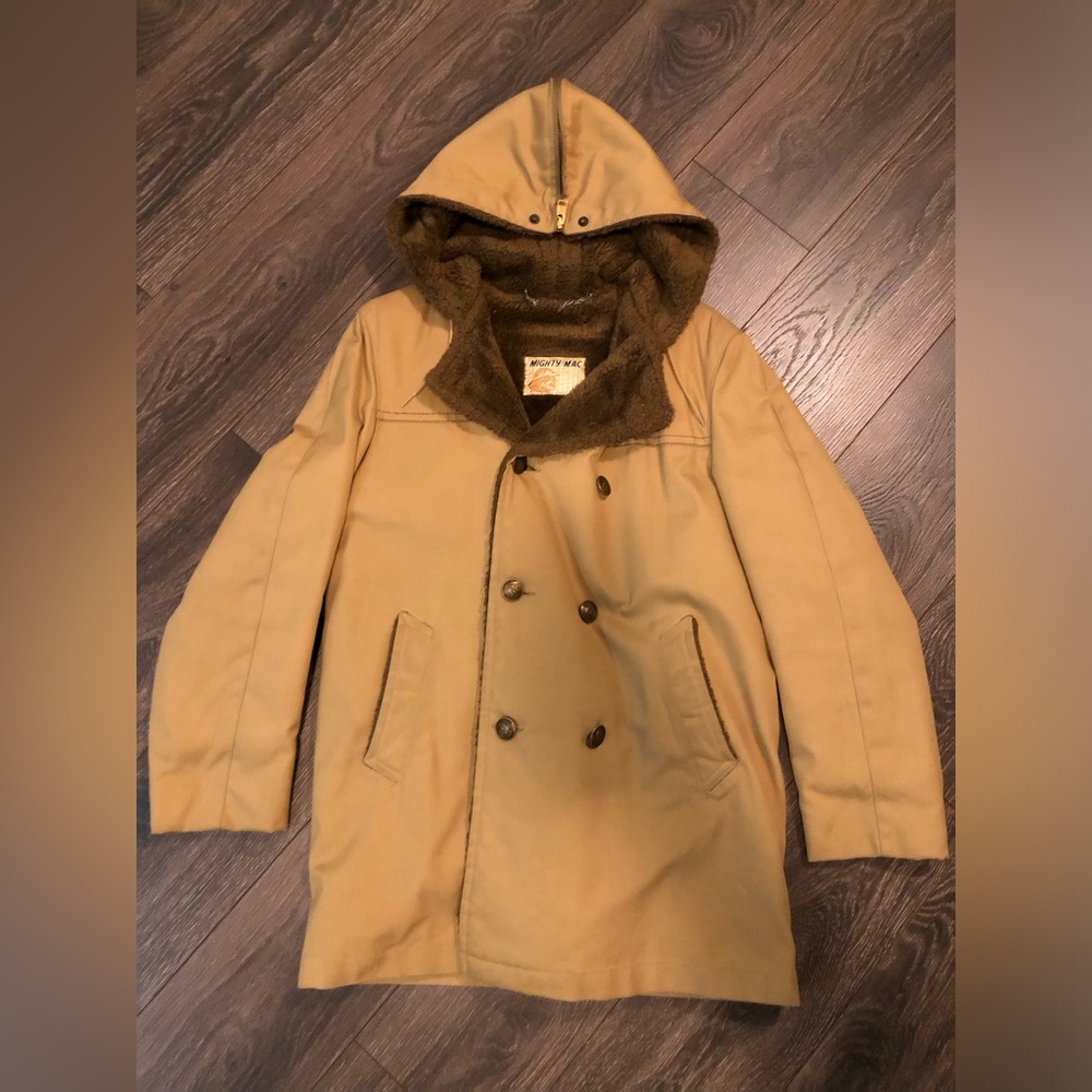 Mighty-Mac Handsome Outerwear Coat Mens M/L Beige Zip Hood Faux Fur Sherpa Lined